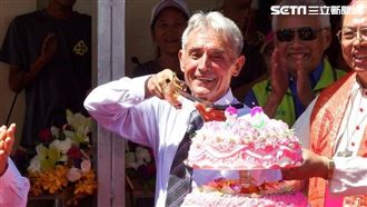 物流館浴火重生！8旬花蓮神父謝台灣