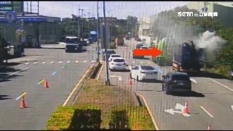 回收車冒煙急卸貨　離油站僅20公尺