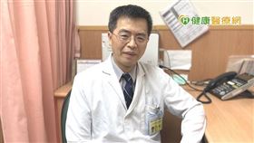 陳文誌醫師呼籲，B型肝炎初期症狀不明顯，最常見像是疲倦，但諸多疾病也有相同症狀，因此民眾應就醫篩檢，若肝功能指數異常就要小心是否為B肝。