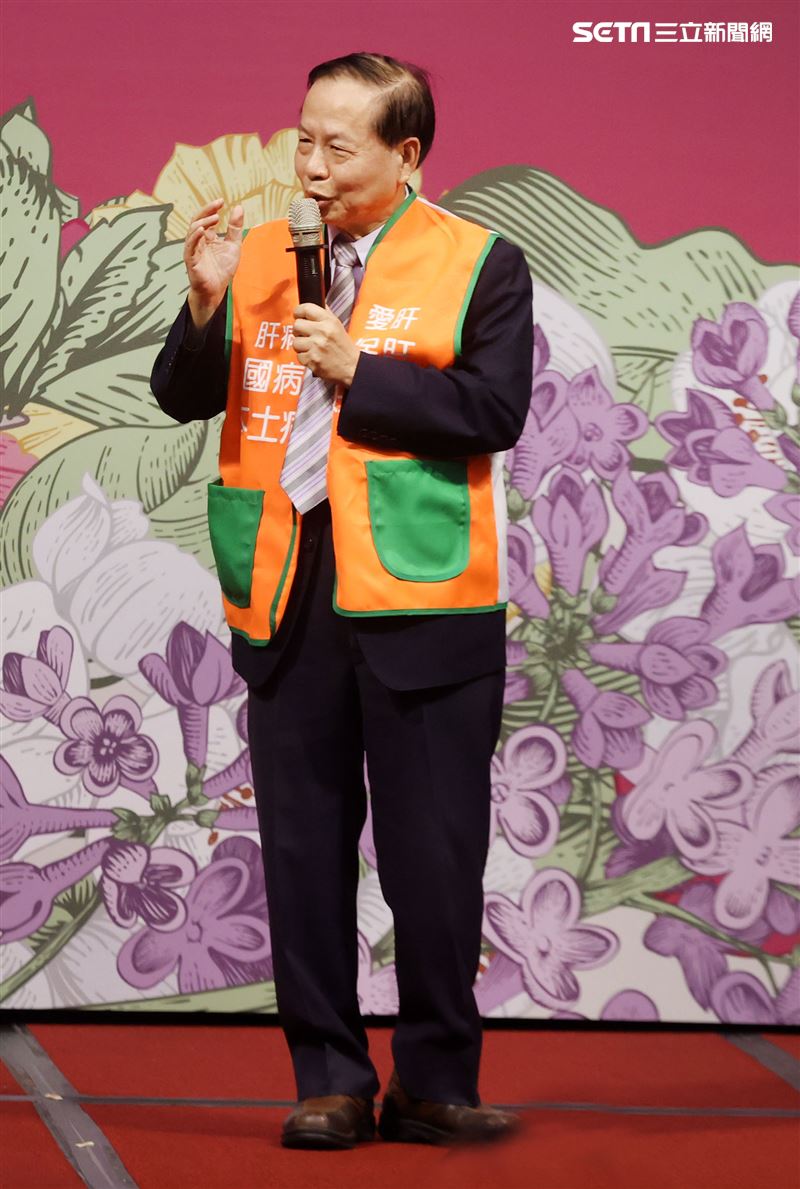 肝基會26周年慶董事長許金川感謝各界善心人士的愛心暖流襄助。（記者邱榮吉/攝影）