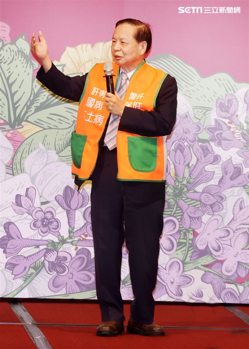 肝基會26周年慶董事長許金川感謝各界善心人士的愛心暖流襄助。（記者邱榮吉/攝影）