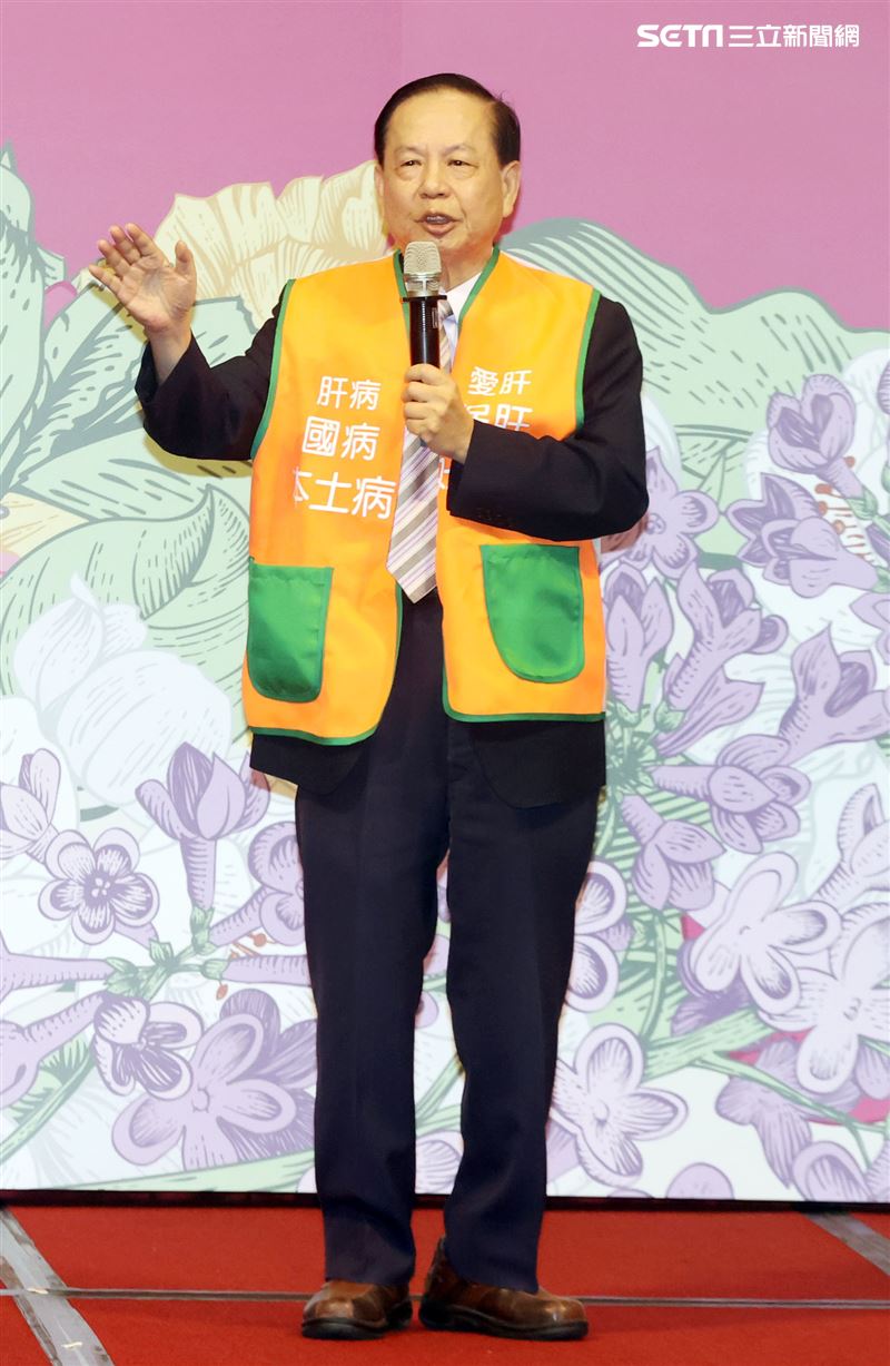 肝基會26周年慶董事長許金川感謝各界善心人士的愛心暖流襄助。（記者邱榮吉/攝影）