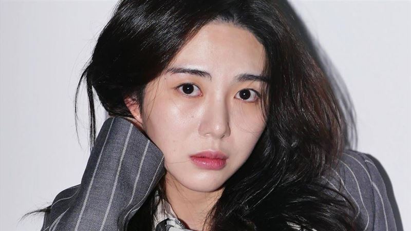 再曬「鮮血照」！女星三度輕生送急診