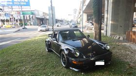 台中保時捷撞車無傷　駛離轉彎離奇死（圖／翻攝畫面）