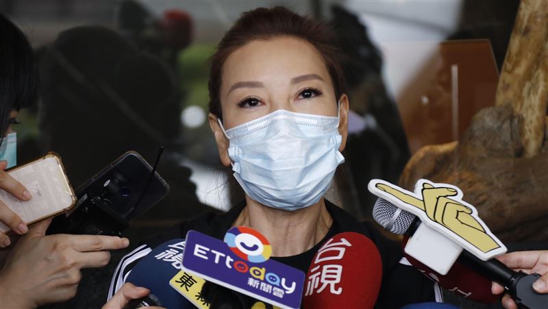 一袋包子定情誼　楊繡惠爆哭謝羅霈穎