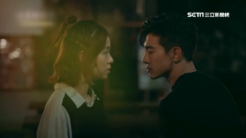 甜寵模式開啟！張立昂宋芸樺浪漫一吻