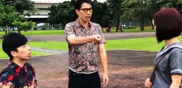 最會穿「花襯衫」 的男人－鍾佳播