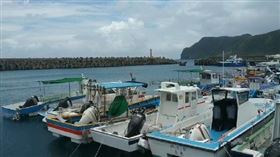 受米克拉外圍環流影響，原定下午3點半蘭嶼回後壁湖客輪「綠島之星」船班，提早半小時於15:00 開航。