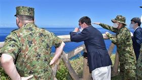 日本防衛大臣河野太郎登上與那國島、宮古島宣示主權（翻攝日本防為省推特）