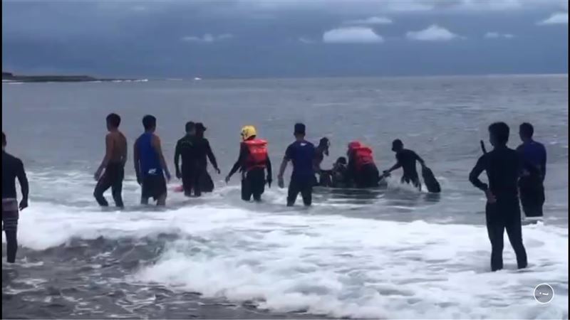 外圍環流掀風浪　綠島3潛客受困救起