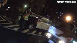 貨車拒檢國道撞警車　追逐畫面曝光
