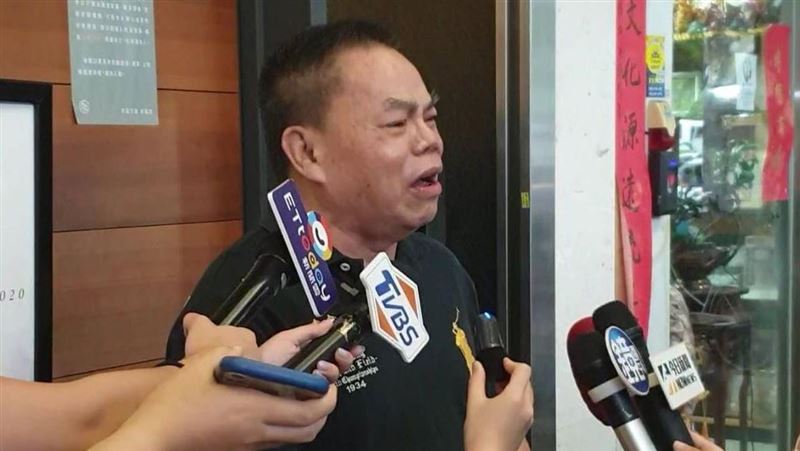 憶羅霈穎生前暖舉！蔡頭靈堂哀號大哭