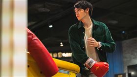 可不可以你也剛好喜歡我,曹佑寧,陳妤,林映唯,拍戲,濺血,指甲　圖／華映提供