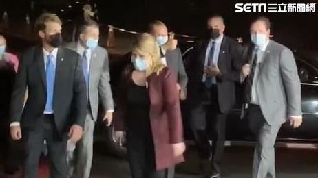 美衛長艾薩現身故宮！一下車興奮比讚