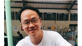 ▲檢方發現陳超明辦公室主任梁文一疑有於交保後與證人勾串之嫌，再度傳喚並聲請羈押禁見。（圖／翻攝自梁文一臉書）