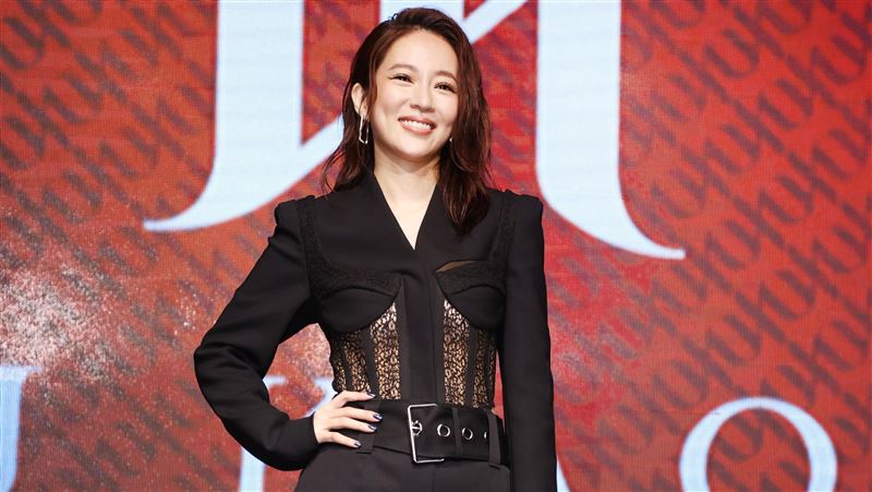辣爆！高宇蓁黑蕾絲炸南半球喊賺5億