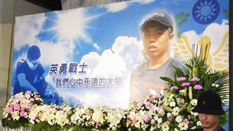 警遭撞腦死器捐　家屬垂淚送別庭豪