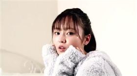 21歲的美少女偶像今泉佑唯今確診。（圖／翻攝自今泉佑唯IG）