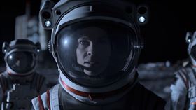 遠漂,Away,希拉蕊史旺,Hilary Swank,太空,無重力　（圖／Netflix提供）