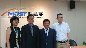 一滴血精準篩檢聽損兒  助父母掌握黃