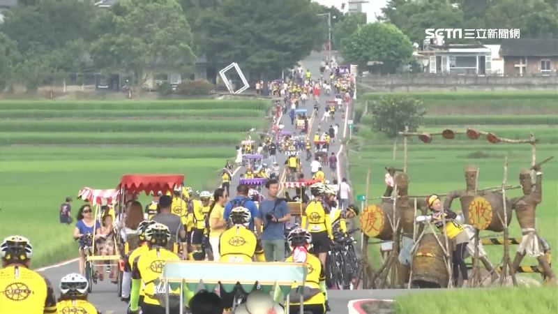 伯朗大道「撞」況多　電動車狂摔田裡