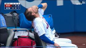 ▲大都會左外野手麥克尼爾（Jeff McNeil）撞牆美技後傷退。（圖／翻攝自MLB官網）