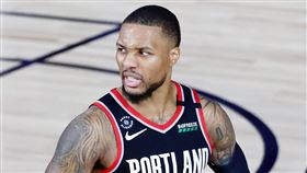NBA／不給你包夾！小李過中場干拔
NBA,波特蘭拓荒者,Damian Lillard,大號三分,Logo-shot
翻攝自推特