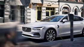▲VOLVO S90 T8房車。（圖／VOLVO提供）