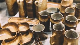 恆春半島藝術家進駐寶藏巖國際藝術村交流（1）位於恆春半島的「火箭人實驗室Launcher Lab」藝文平台，媒合在地7名藝術創作者，進駐台北寶藏巖國際藝術村進行交流。圖為陶藝家蔡佳穎的陶藝作品。（里山生態公司提供）中央社記者郭芷瑄傳真　109年8月14日