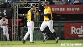 ▲中信兄弟外野手陳子豪敲出2分砲。（圖／記者劉彥池攝影）