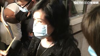 潑漆李登輝肖像　鄭惠中10萬交保