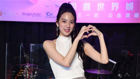 Amy Liu + 葉玉傑 + 廖宥鈞「彼此相愛」演唱會 紅心字會提供