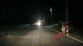 雲林頂湳公墓 行車紀錄器 鬼影(圖/翻攝畫面)