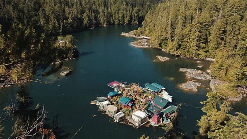 與自然共處！夫妻居住小島29年