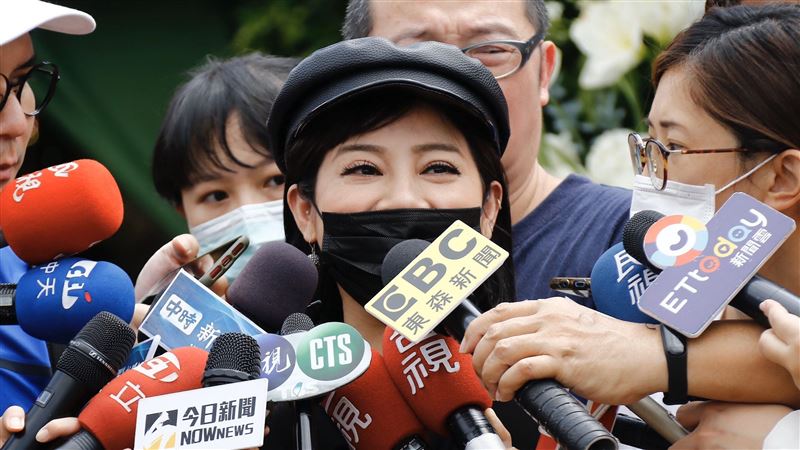 送羅霈穎最後一程 王彩樺曝真心話