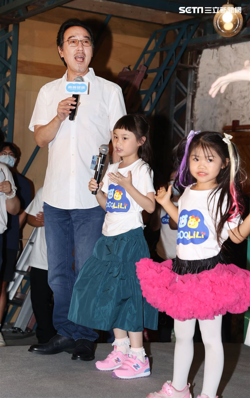 趙樹海童謠集中化健康購趣味平台發表會。（記者邱榮吉/攝影）