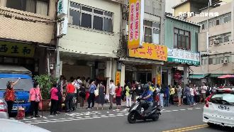 中秋還未到　彰化蛋黃酥名店人潮爆棚
