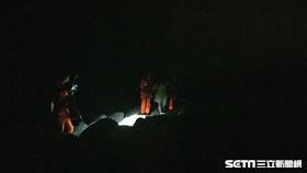 女到肉粽角沙灘受困