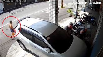 他在家門前站著　竟遭赤膊男亂棒打死