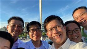 林佳龍今（16）天下午表示，昨晚高雄市長補選圓滿落幕，「恭喜我的兄弟陳其邁，這一夜，是屬於所有高雄市民的榮耀」。（圖／翻攝自林佳龍臉書）
