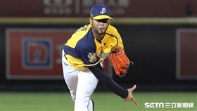 ▲中信兄弟先發投手羅傑斯。（圖／記者劉彥池攝影）