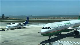 台灣金門航空票價　30日起調降金門縣政府11日表示，台灣金門航線機票將自30日起調降，降幅約7%～3.3%不等；縣府也提醒民眾，有關新舊票差額退款，相關票務規定及機票使用限制，請洽各航空公司辦理。（金門縣政府提供）中央社　109年6月11日