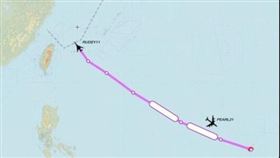美軍B-1B轟炸機昨飛經台灣東北海域，直衝東海防空識別區(ADIZ)進逼中國（圖／翻攝新‧二七部隊 軍事雜談 (New 27 Brigade)推特）