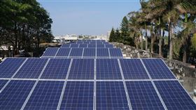 賴清德視察雲林　推進綠能開發行政院長賴清德3日將視察雲林縣建設，推進綠能開發，其中「台西綠能專區」列為「再生能源六大專案」之一，預計西元2025年國家綠電貢獻度3.4%。圖為太陽能發電設施。（檔案照片）中央社記者葉子綱攝　107年8月3日