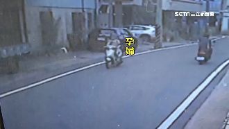 意外前身影曝…孕媽載女百米後遭撞