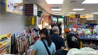 新／凌晨3點卡位超商淡橙橘口罩秒殺