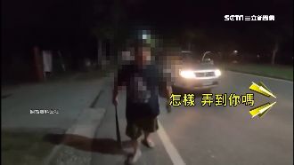 轎車亂叭騎士還討拍　影片打臉急刪文