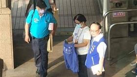 被拍到在醫院大門口的國民黨桃園市議員林政賢也在臉書上澄清（圖／翻攝自林政賢臉書）