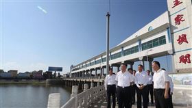 中國洪災關當前，習近平安徽勘災照片曝光（圖／翻攝中國政府網）