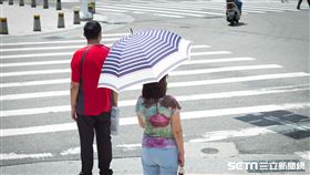 天氣/夏天/中暑/炎熱(記者陳弋攝影)